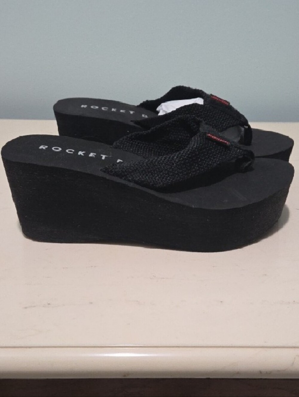 Rocket Dog Black Platform Wedge Flip-Flops for Women - Picture 3 of 6